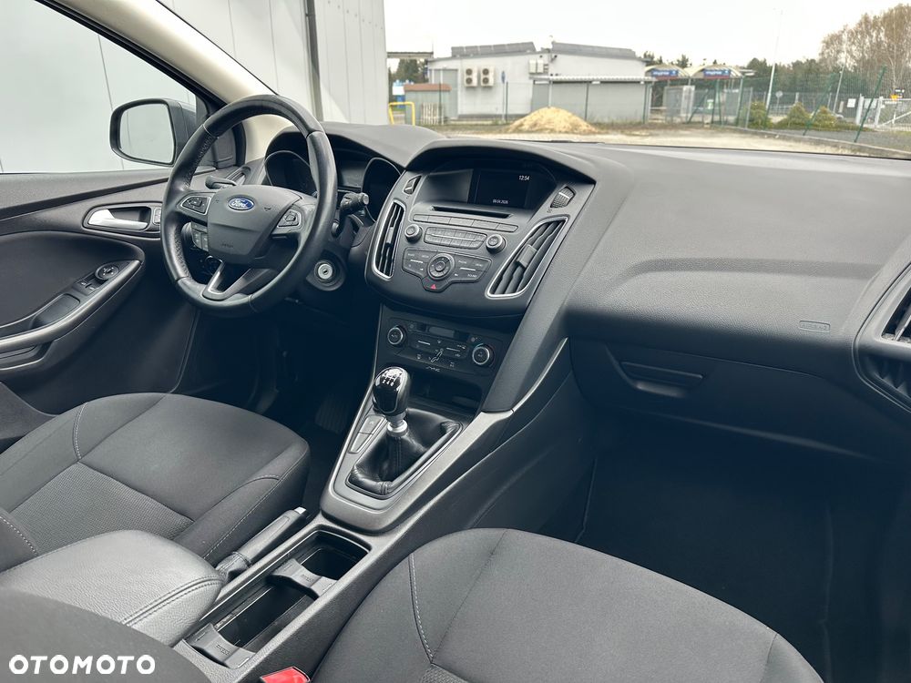 Ford Focus 1.0 EcoBoost Gold X (Trend) - 11