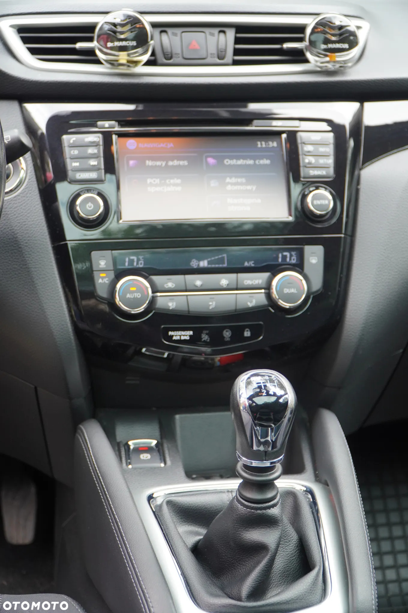 Nissan Qashqai 1.2 DIG-T N-Connecta EU6 - 29