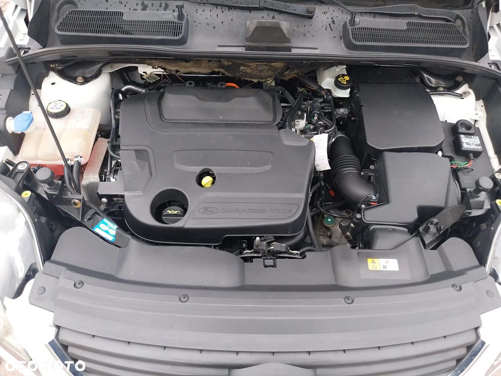 Ford Kuga - 16
