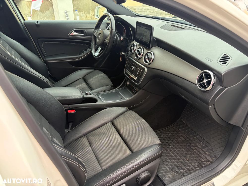 Mercedes-Benz GLA 220 d Aut. - 22