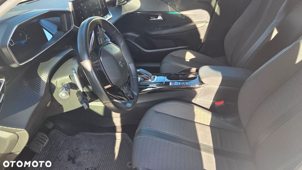 Peugeot 208 PureTech 100 EAT8 Active - 14