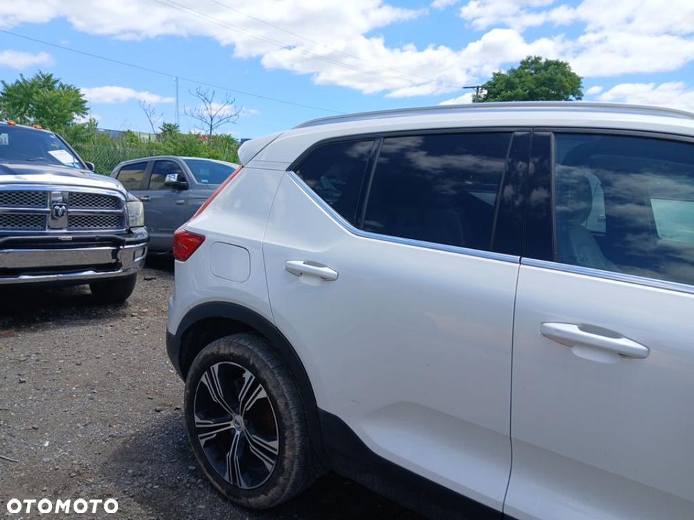 Volvo XC 40 T5 AWD Inscription - 17
