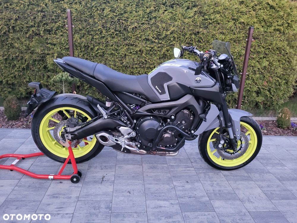 Yamaha MT - 9