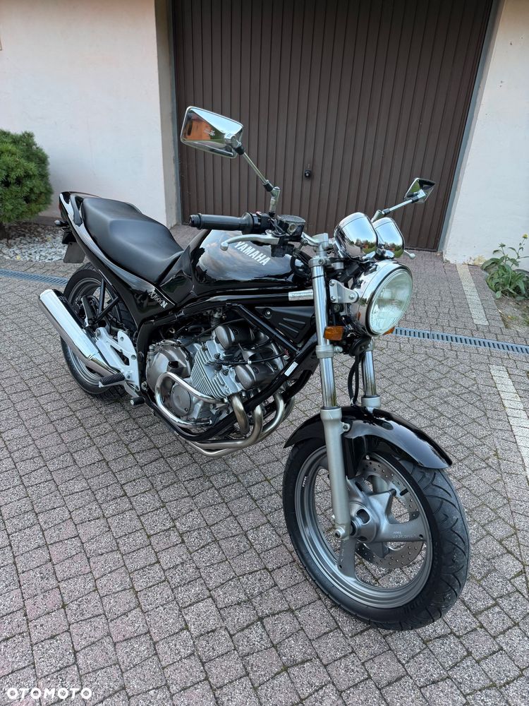 Yamaha XJ - 22