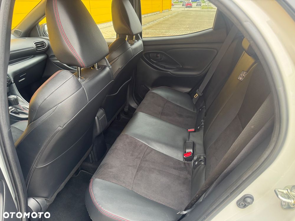 Toyota Yaris 130 1.5 VVT-i GR SPORT - 19