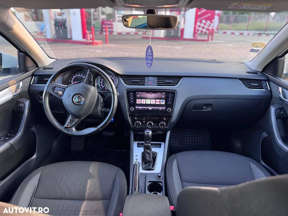 Skoda Octavia 2.0 TDI DSG Ambition - 10