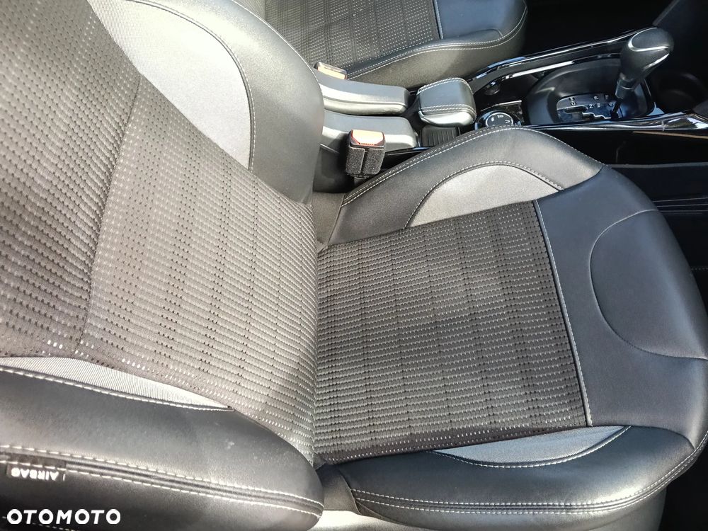 Peugeot 2008 PureTech 110 Stop&Start EAT6 Allure - 17