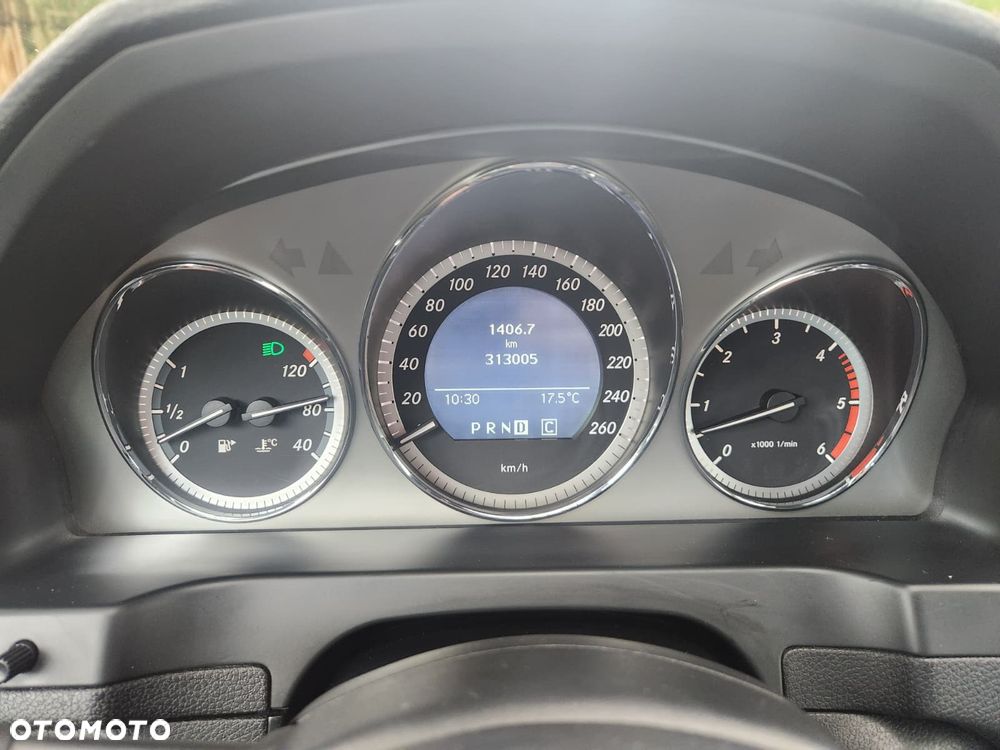 Mercedes-Benz Klasa C 320 CDI DPF 4Matic 7G-TRONIC Avantgarde - 9