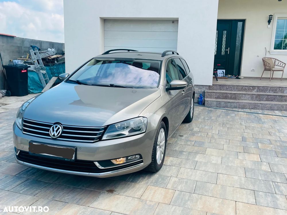 Volkswagen Passat - 4