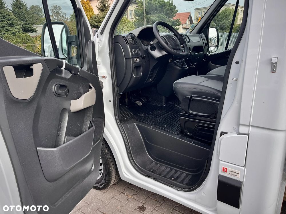 Renault MASTER 2.3 125KM BEZ ADBLUE / WYWROTKA GRUAU / WYCIĄG / FAKTURA VAT 23% - 18