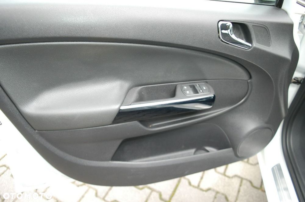 Opel Corsa - 28