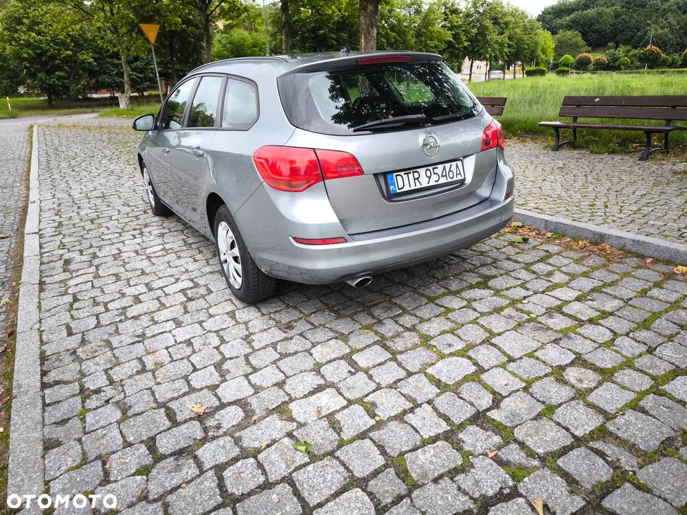 Opel Astra 1.4 T Enjoy - 11