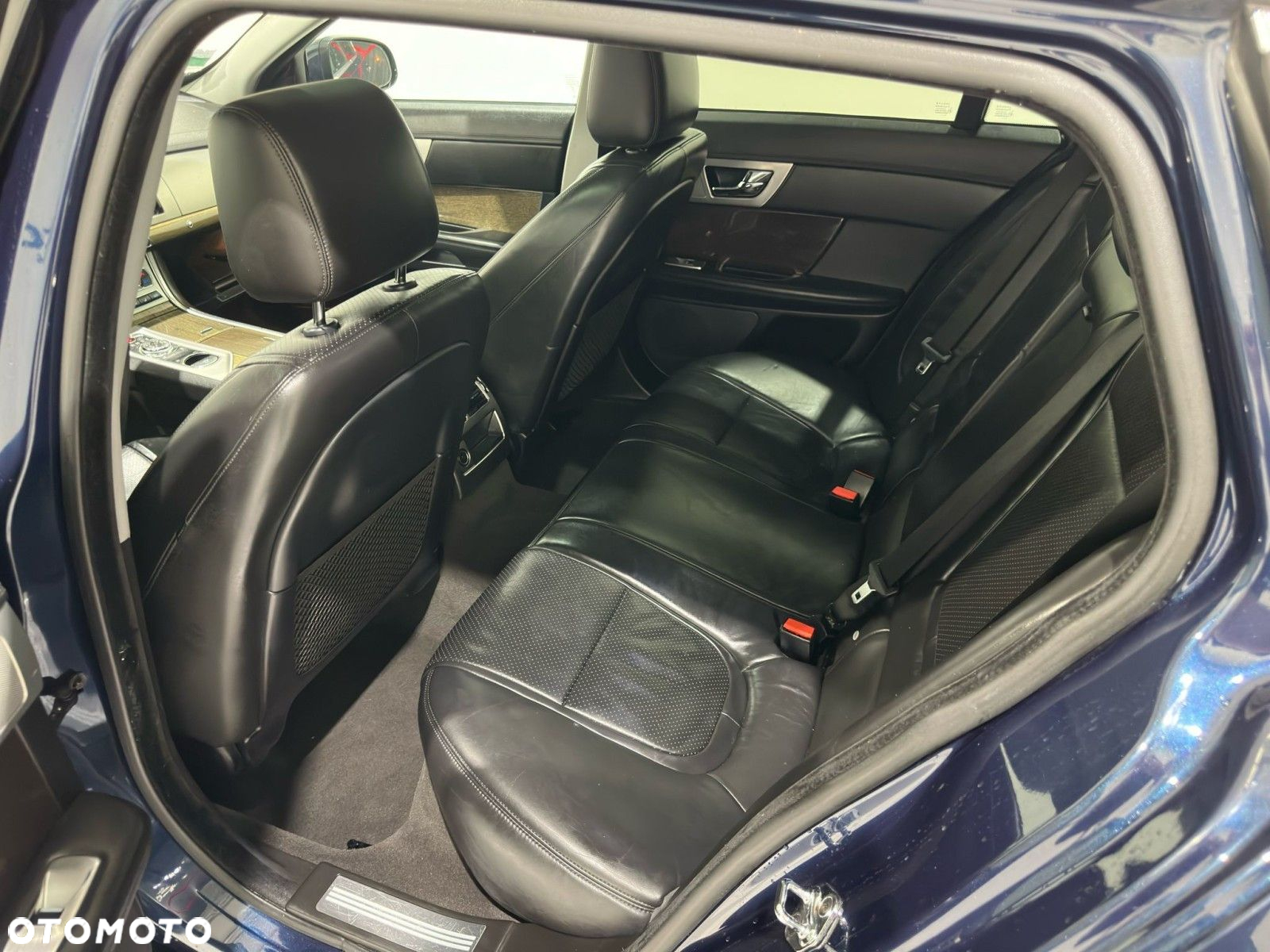 Jaguar XF - 27
