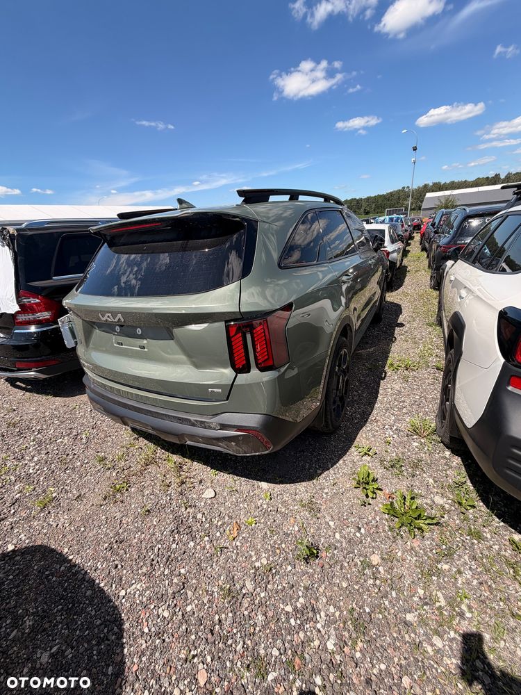 Kia Sorento - 12