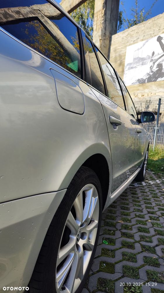 Skoda Superb Combi 2.0 TDI Ambition - 23