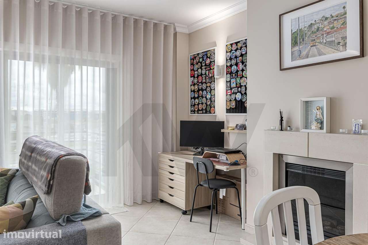 Apartamento T2 com garagem e varandas no Montijo - Grande imagem: 2/25