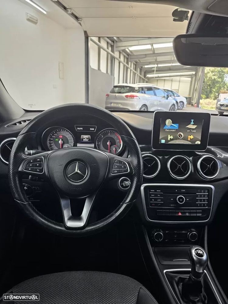 Mercedes-Benz CLA 180 d Urban - 48
