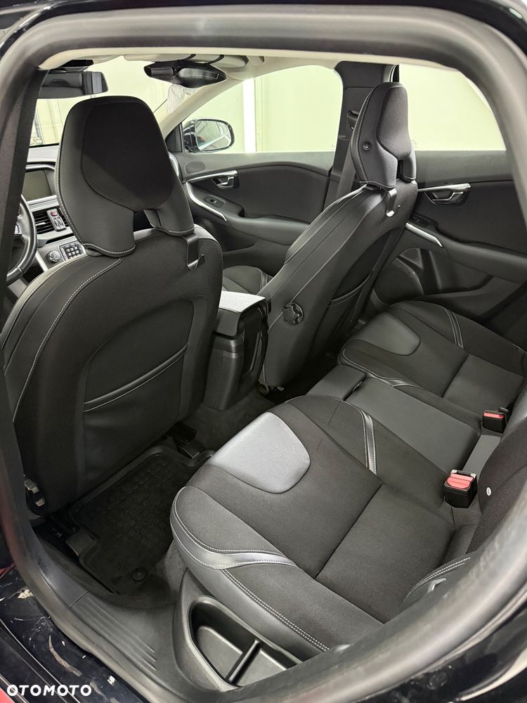 Volvo V40 D3 Momentum - 7