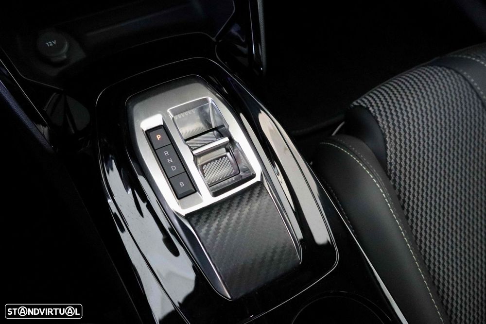 Peugeot e-2008 54 kWh GT - 31