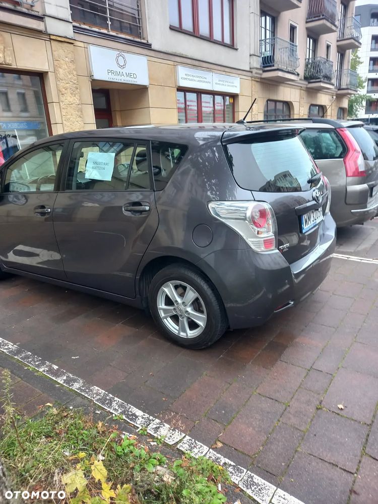 Toyota Verso 2.0 D-4D Sol - 2