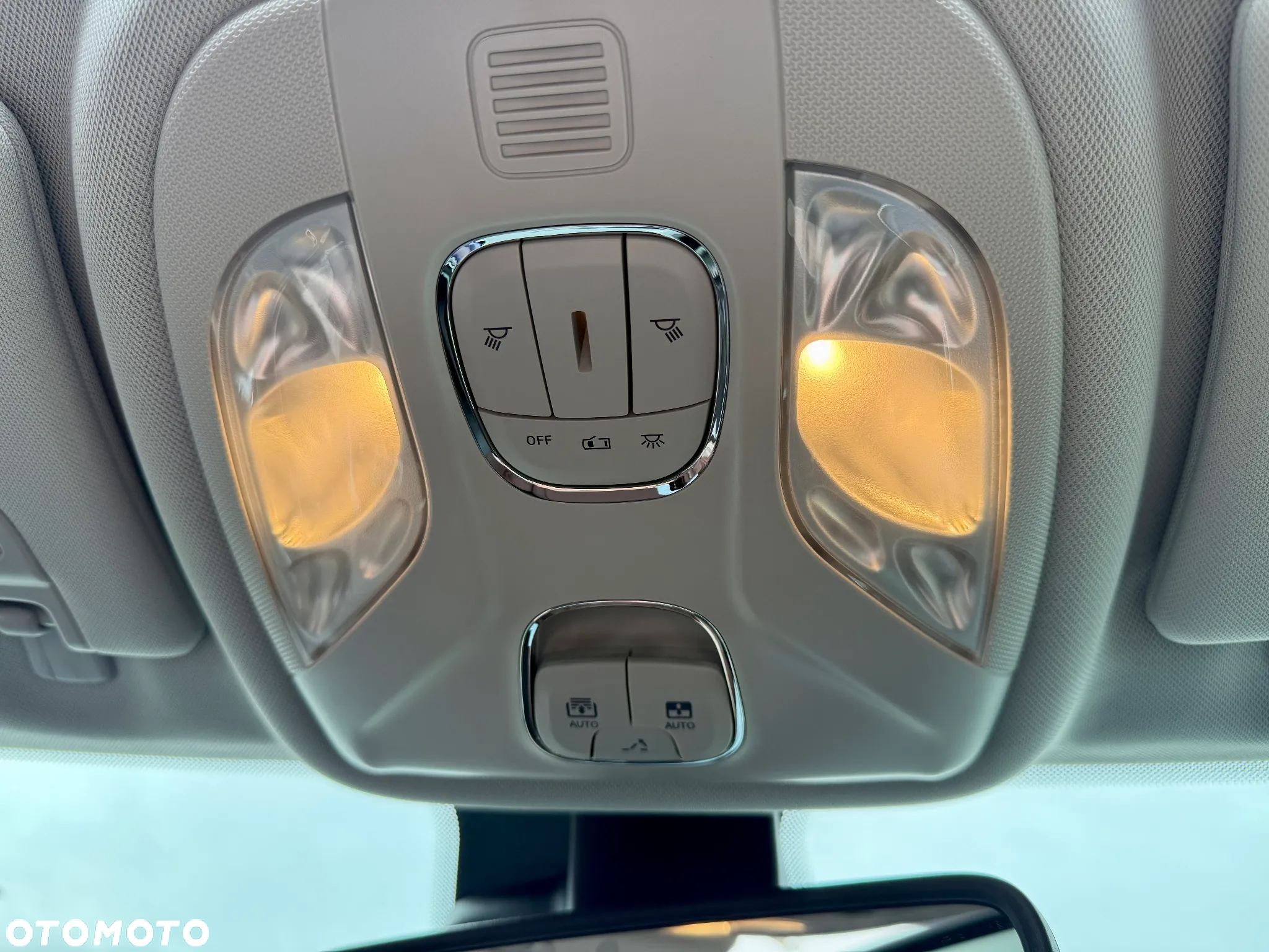 Jeep Compass - 31