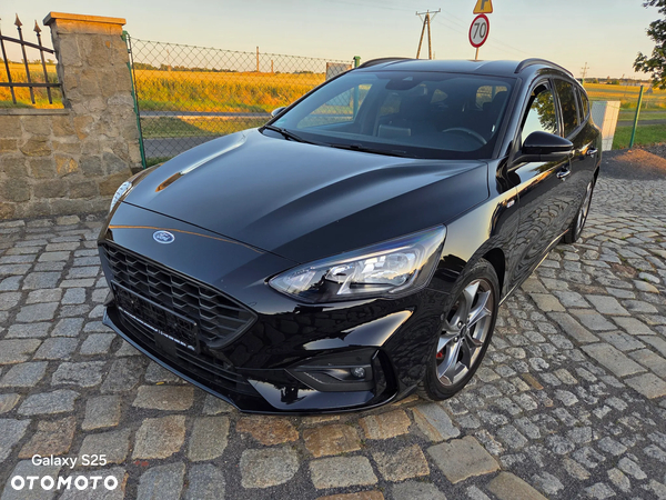 Ford Focus 1.0 EcoBoost Hybrid ST-LINE