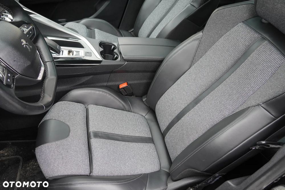 Peugeot 3008 - 17