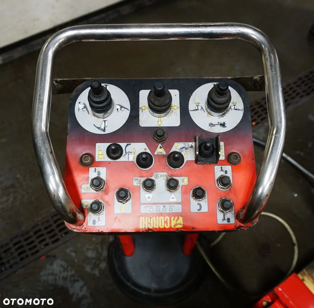 Montażownica ciężarowa CORGHI MONSTER AG TT 400V - 8