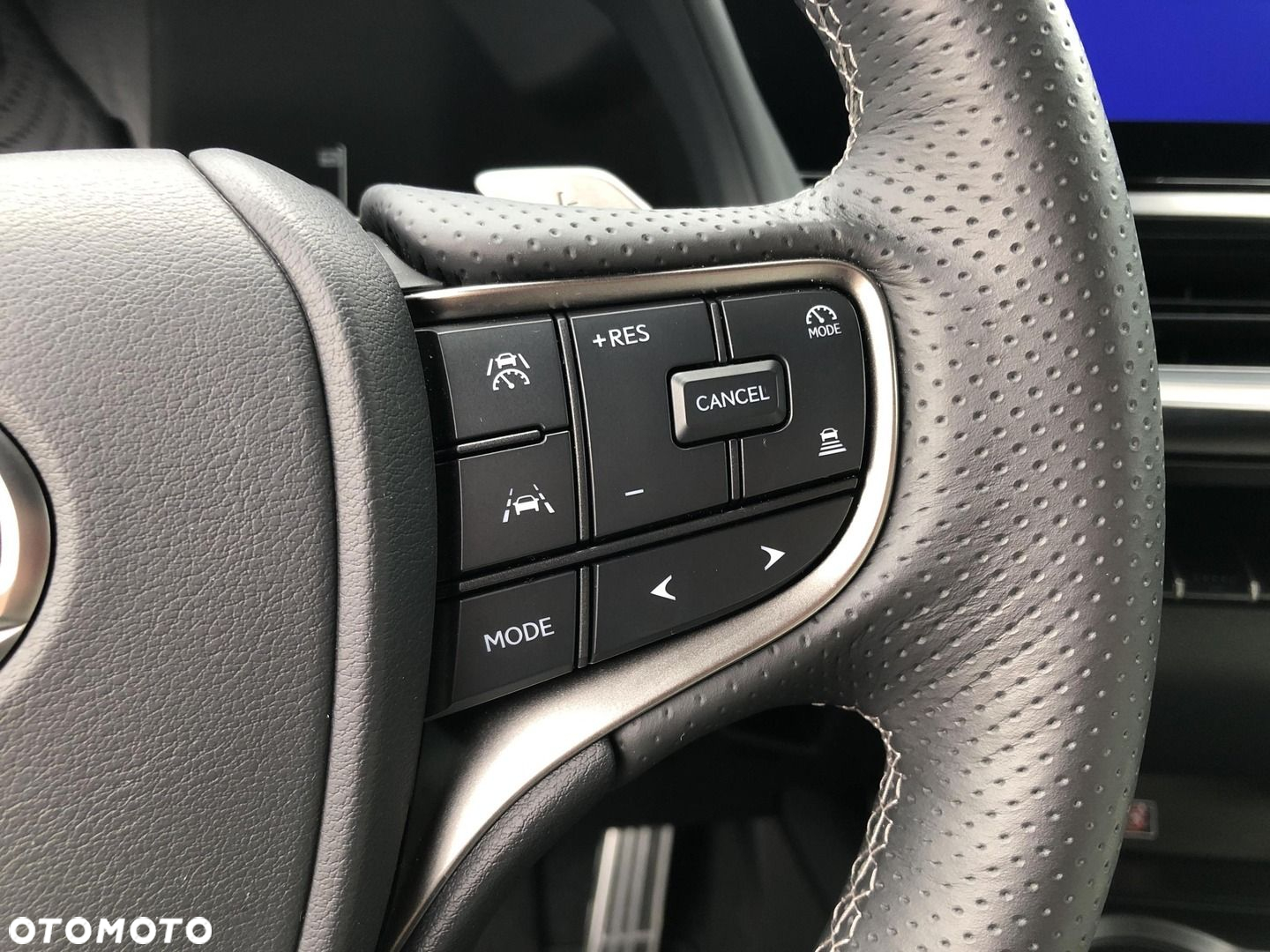 Lexus UX - 17