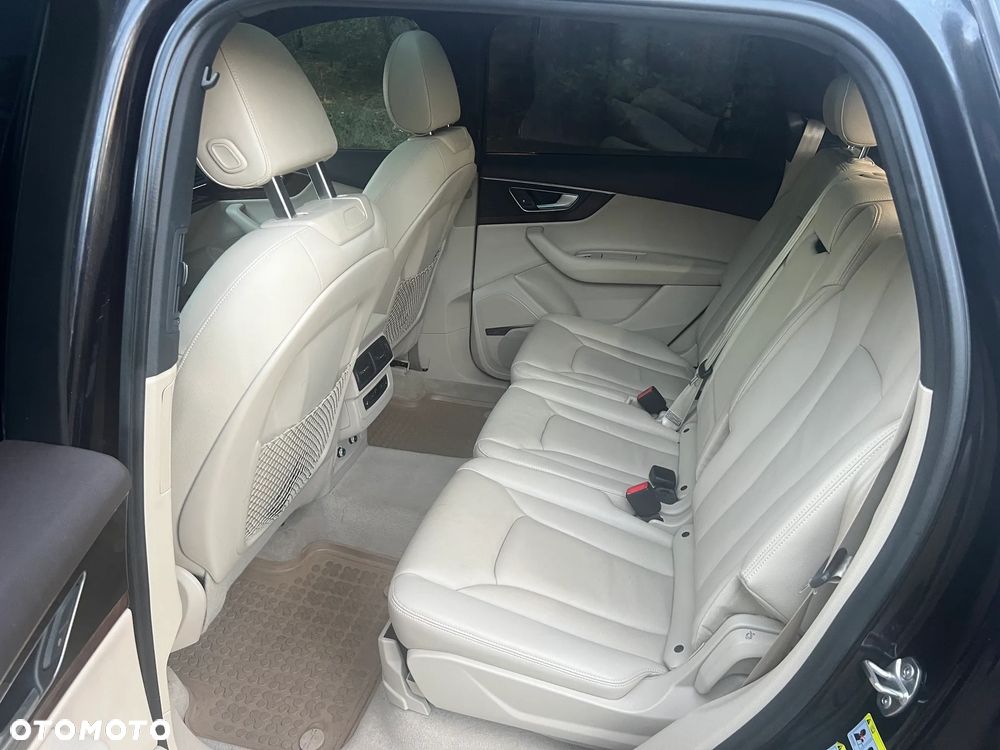 Audi Q7 3.0 TFSI Quattro Tiptr - 11