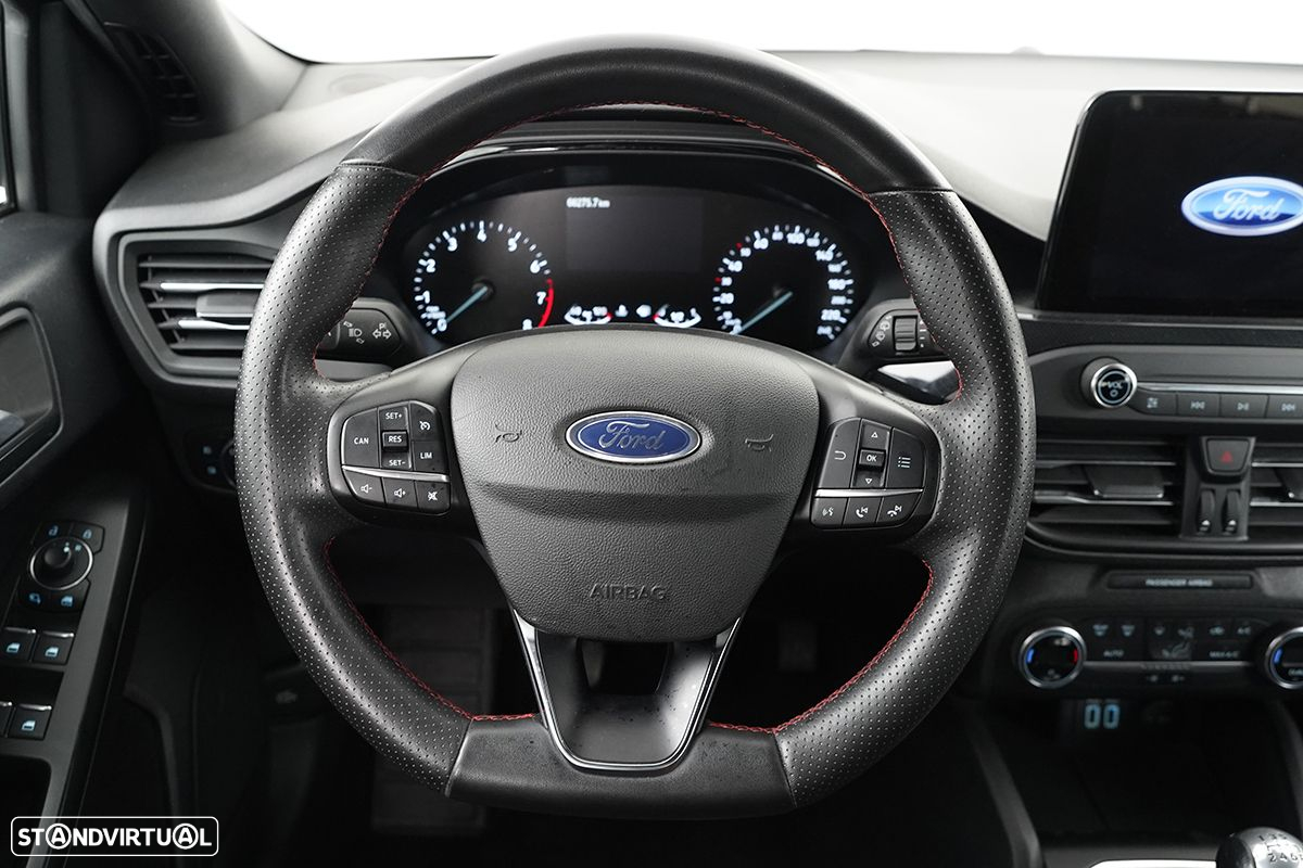 Ford Focus 1.0 EcoBoost MHEV ST-Line - 15
