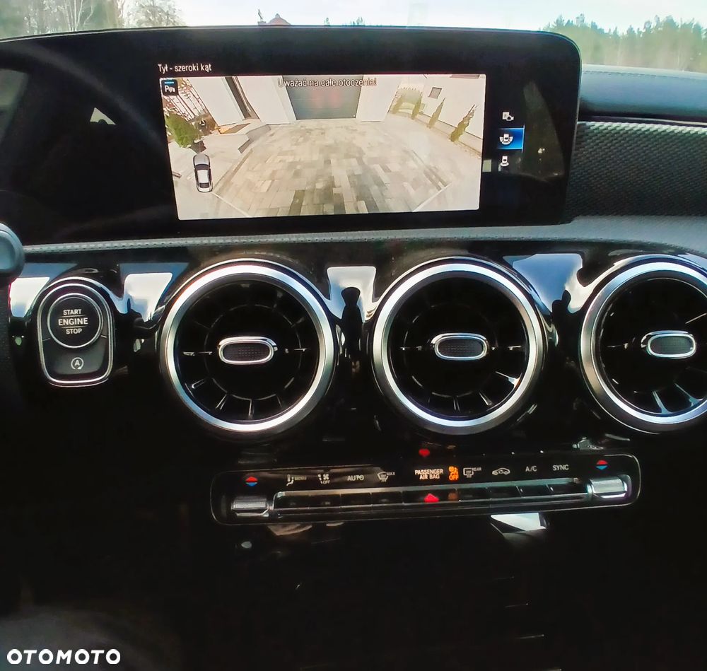 Mercedes-Benz CLA 200 Progressive 7G-DCT - 10