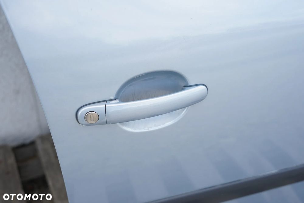 Drzwi przód przednie prawe Skoda Roomster 9452 - 4