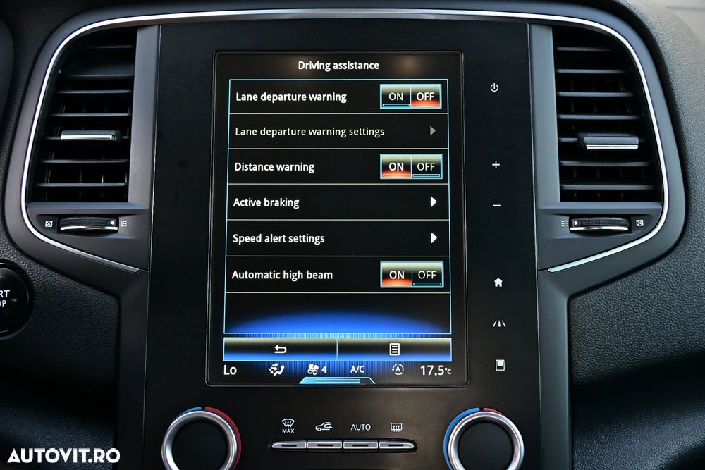 Renault Megane ENERGY TCe 205 EDC GT - 16