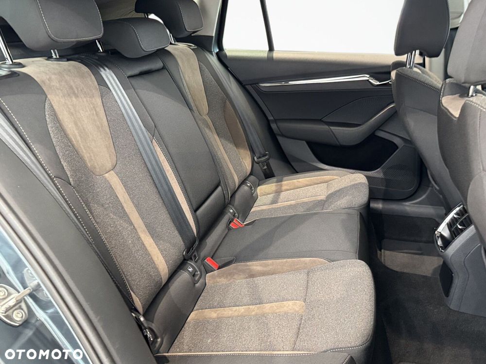 Skoda Octavia 2.0 TDI 4x4 Scout DSG - 16