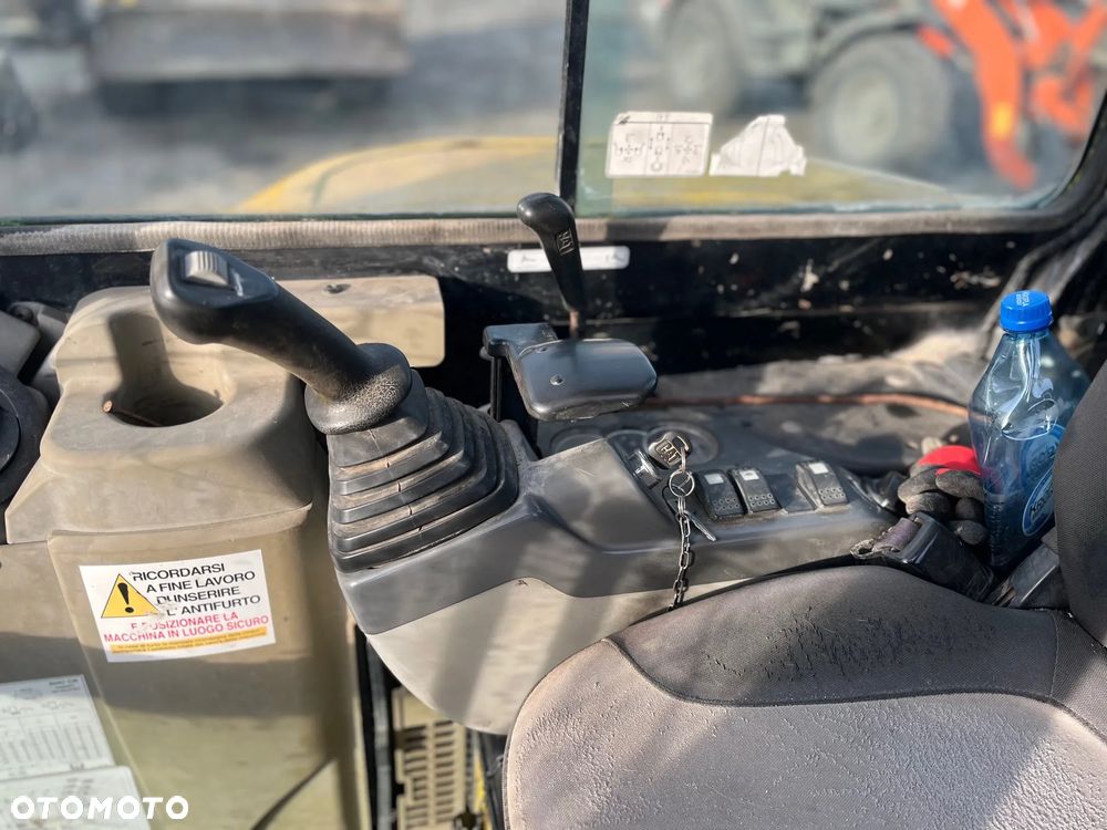 Caterpillar 304C CR - 9