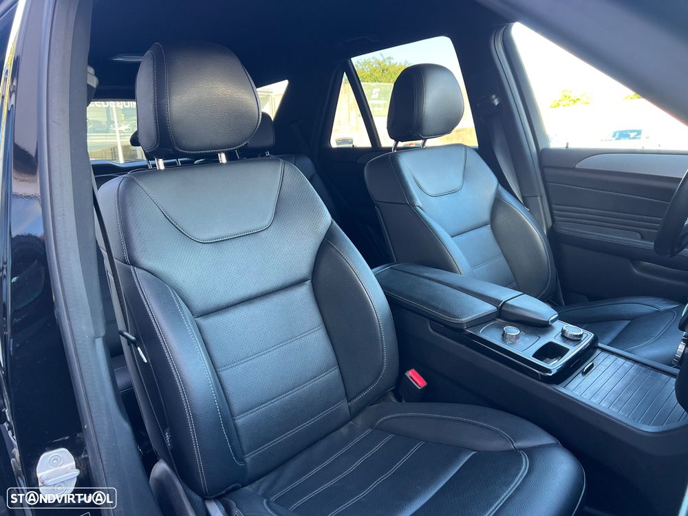 Mercedes-Benz GLE 250 d 9G-TRONIC AMG Line — fotografia 20