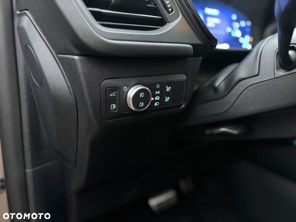 Ford Kuga 2.5 Duratec PHEV ST-LINE X - 23