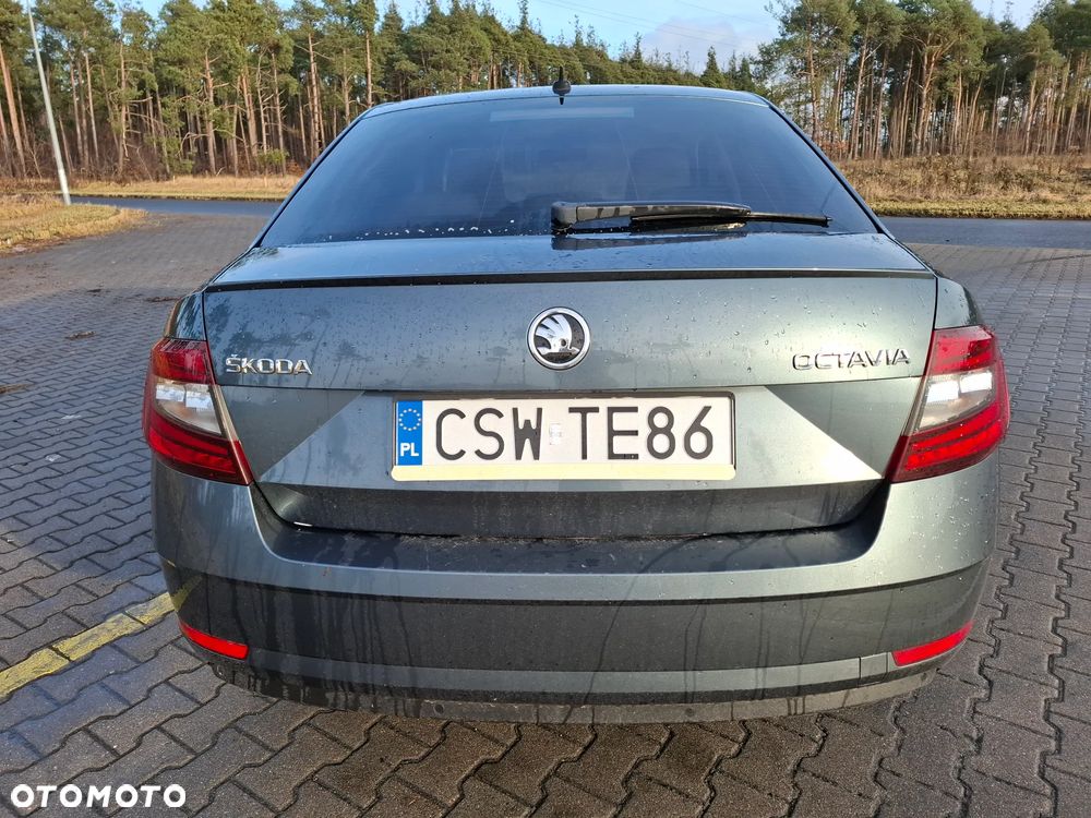 Skoda Octavia 1.5 TSI ACT Style DSG - 5