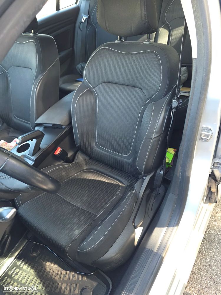 Renault Mégane Sport Tourer ENERGY dCi 110 EDC BUSINESS - 9