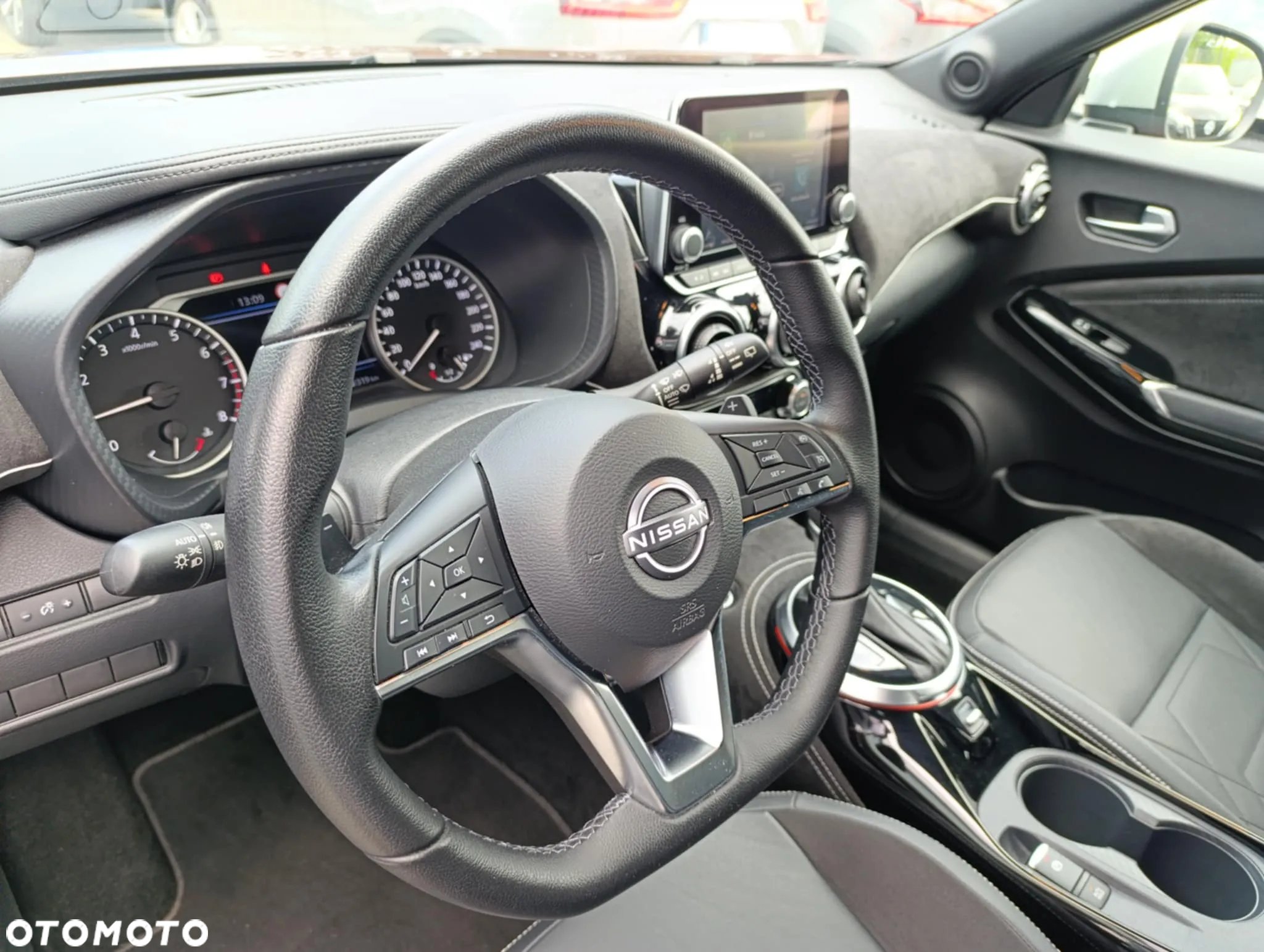 Nissan Juke 1.0 DIG-T N-Design DCT - 4