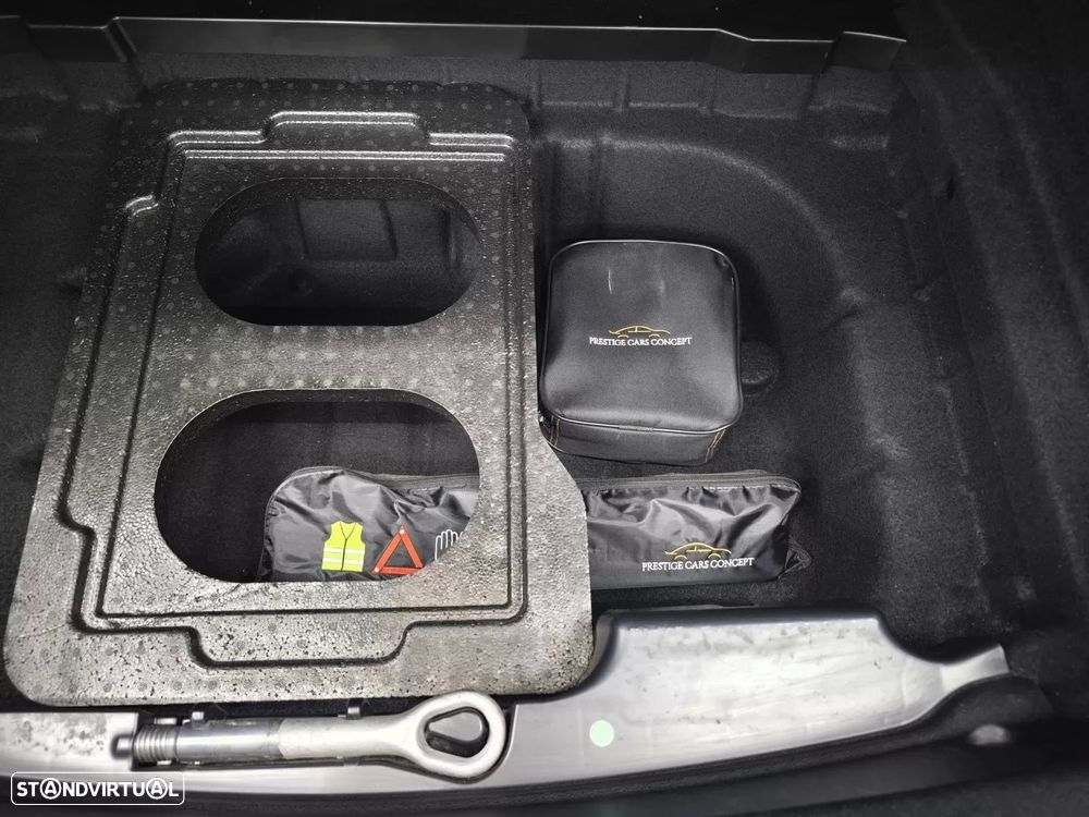 Mercedes-Benz E 220 d 9G-TRONIC AMG Line - 19