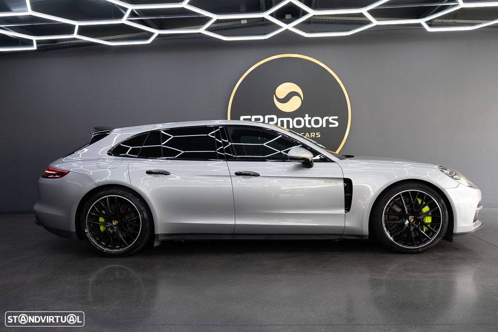 Porsche Panamera Sport Turismo 4 E-Hybrid - 4