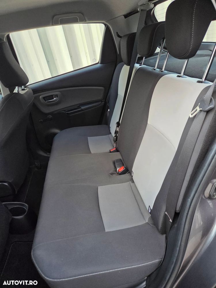 Toyota Yaris 1.5 VVT-i HSD Active - 11