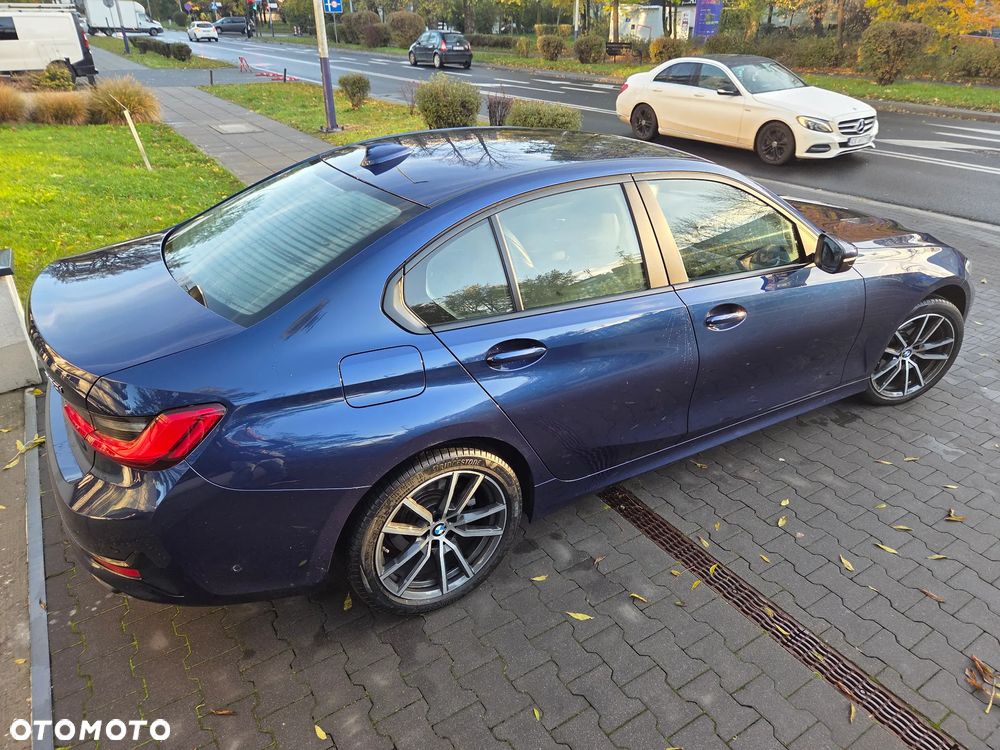 BMW Seria 3 320i xDrive - 6
