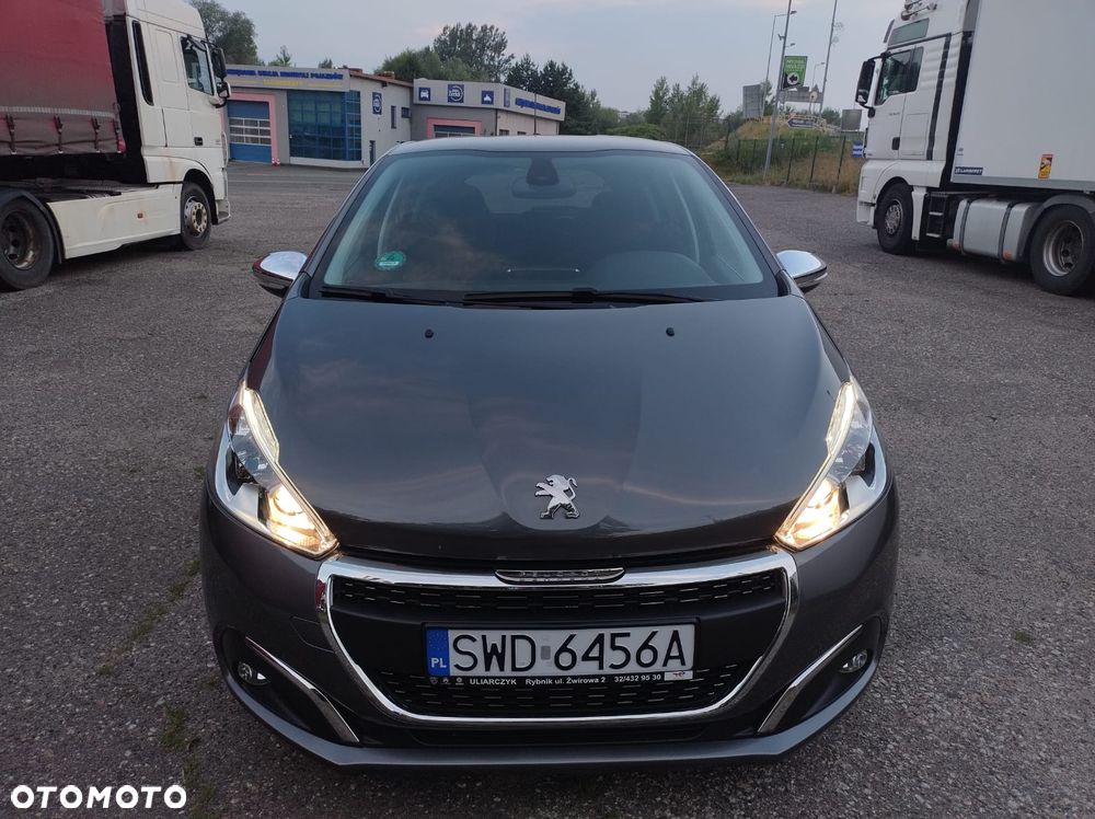 Peugeot 208 - 6