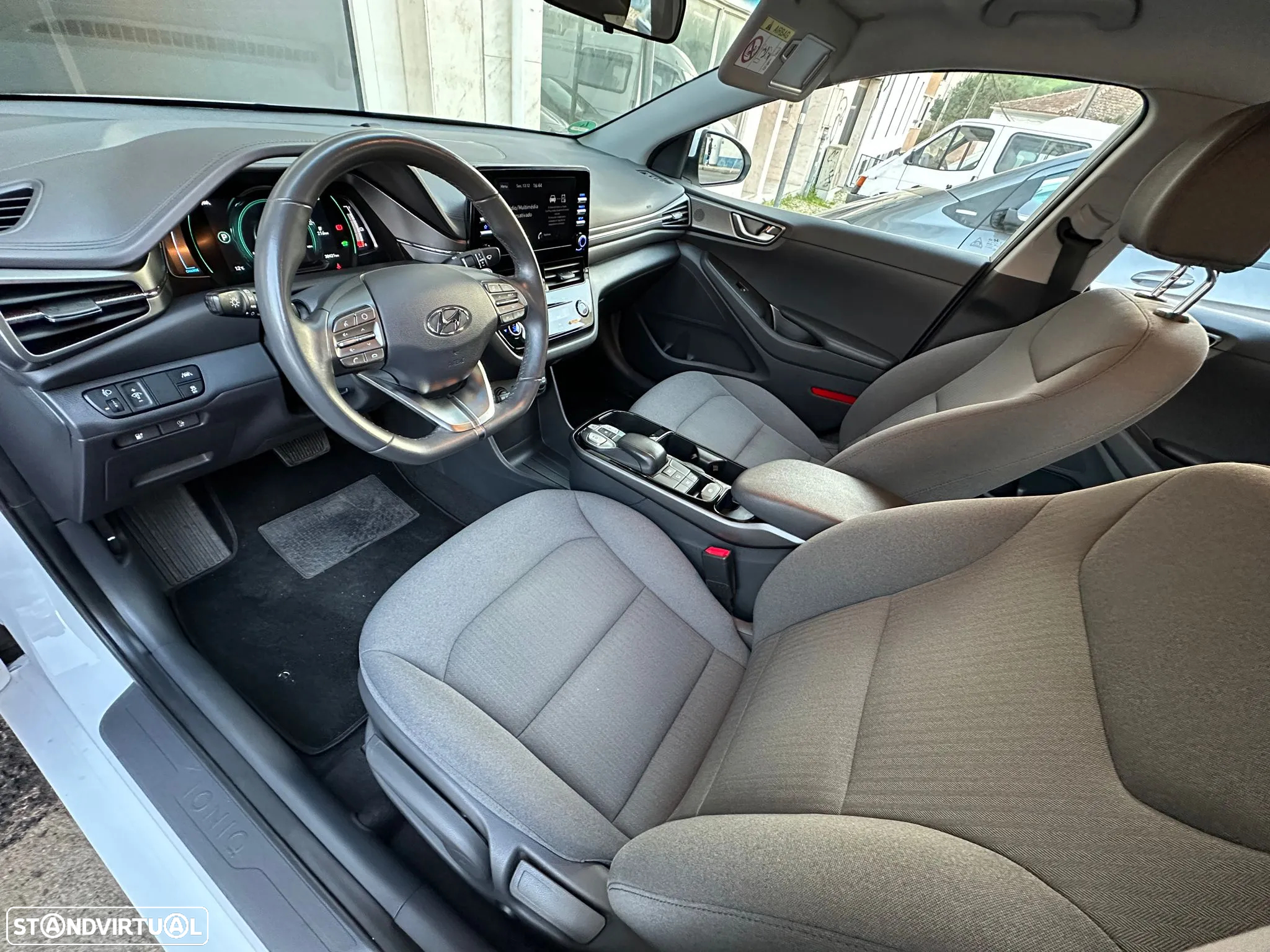 Hyundai Ioniq EV 38kWh - 8