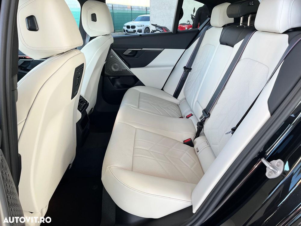 BMW Seria 5 530e xDrive Aut. - 8