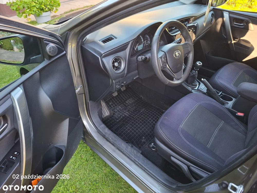 Toyota Auris - 18