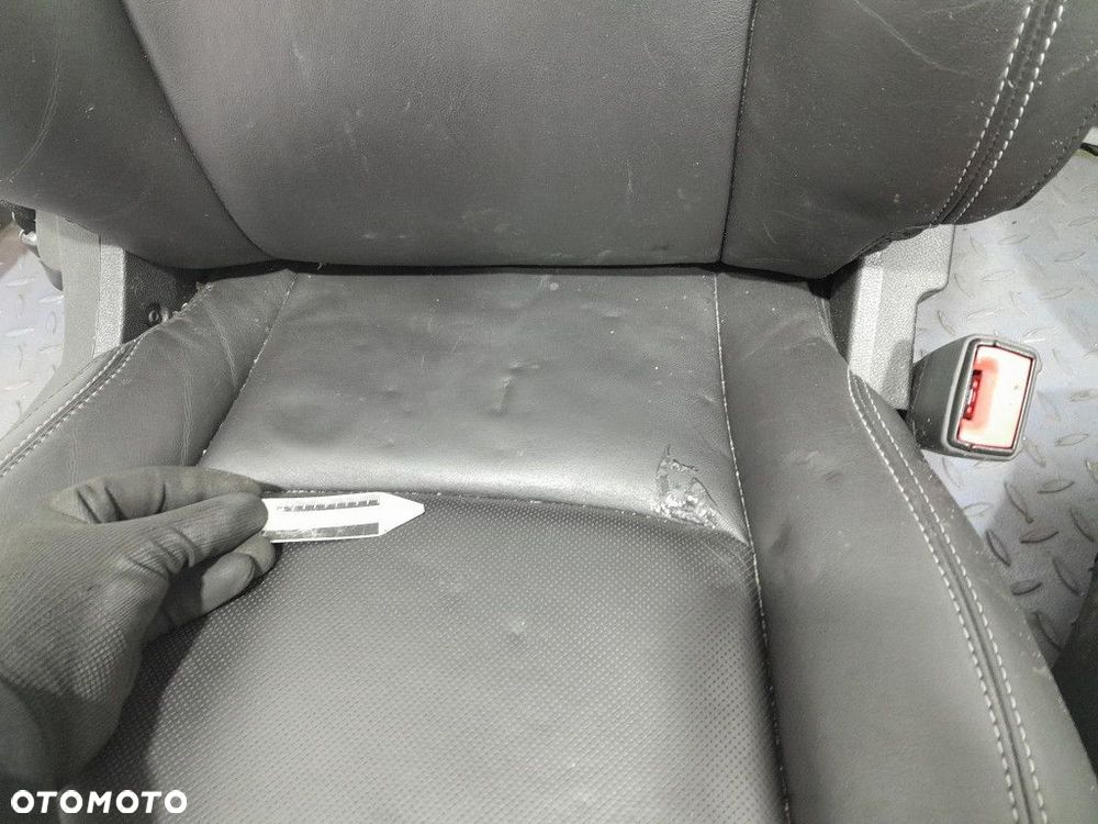 OPEL AMPERA FOTELE KANAPA SIEDZISKO OPARCIE SKÓRA KOMPLET EU - 8